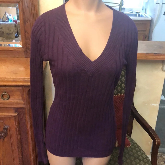 Elena Gilbert’s SA Express Sweater TVD - Picture 2 of 6